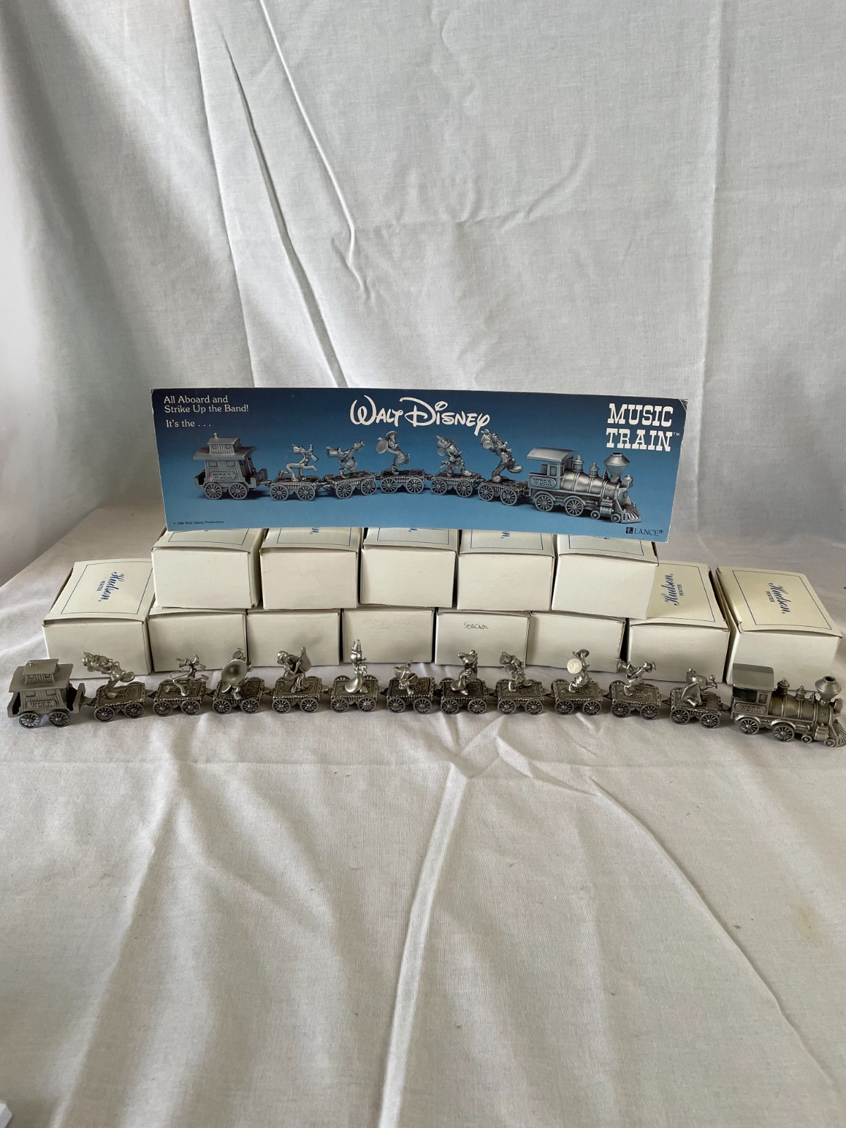 Disney Hudson Pewter Train 13 Pieces with Display Card