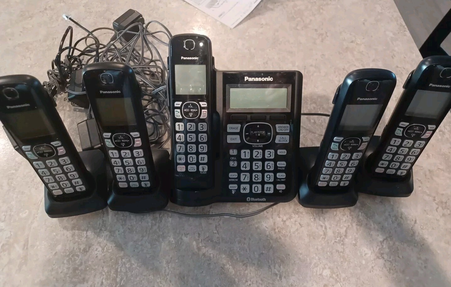 Bluetooth Cordless Phone Answering System Panasonic KX-TGF570 Handset with Base