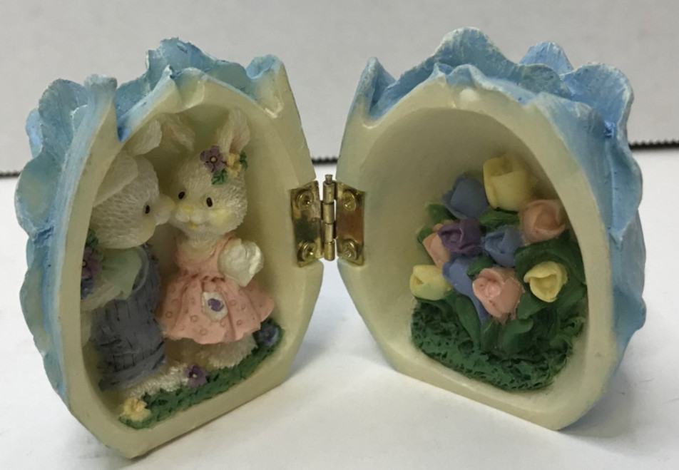 Carlton Cards Honey Bunny Little Sweethearts Hinged Tulip Figurine Easter Blue
