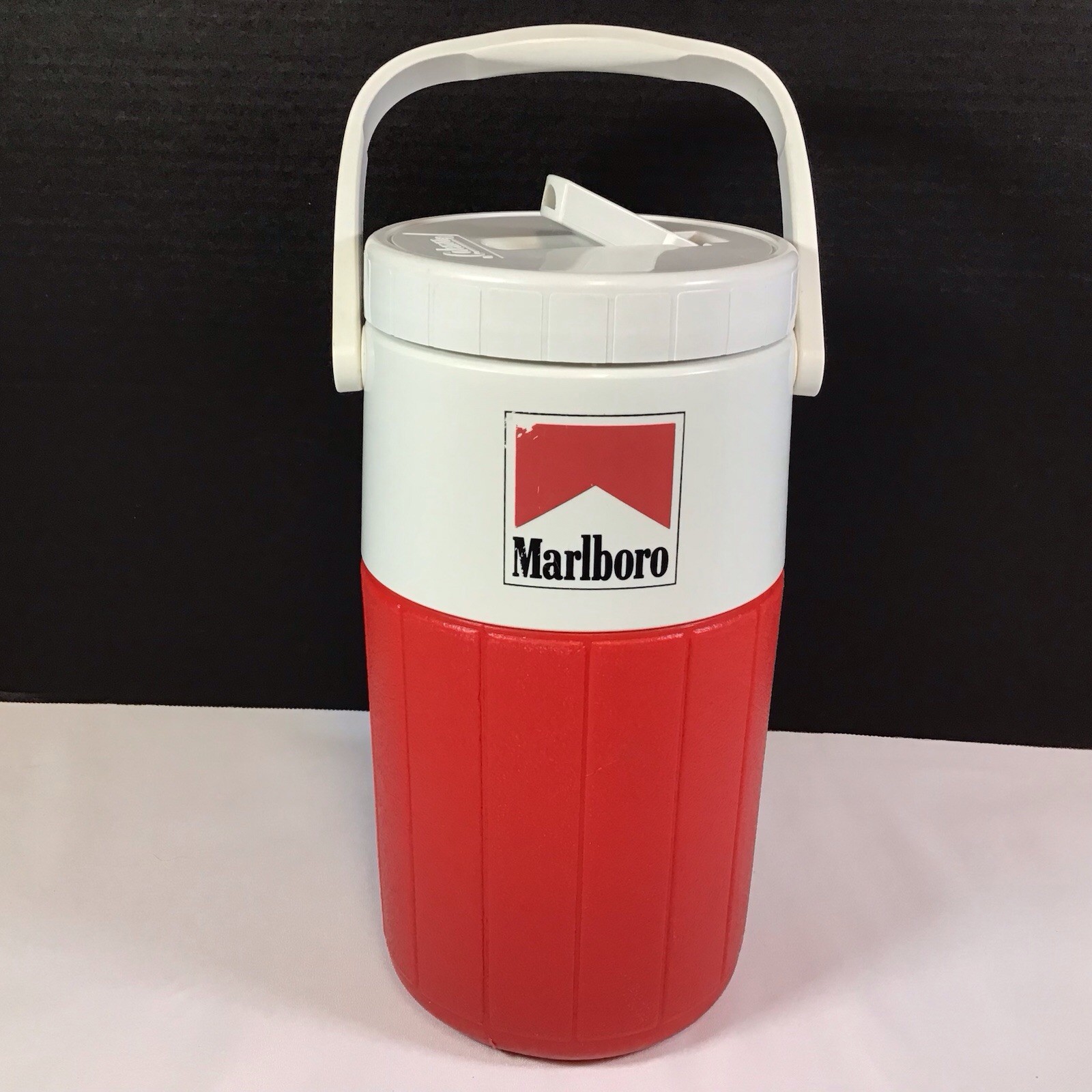 Vintage Coleman Marlboro Thermos Water Cooler Jug Red 5590 Half Gallon 2 Quarts