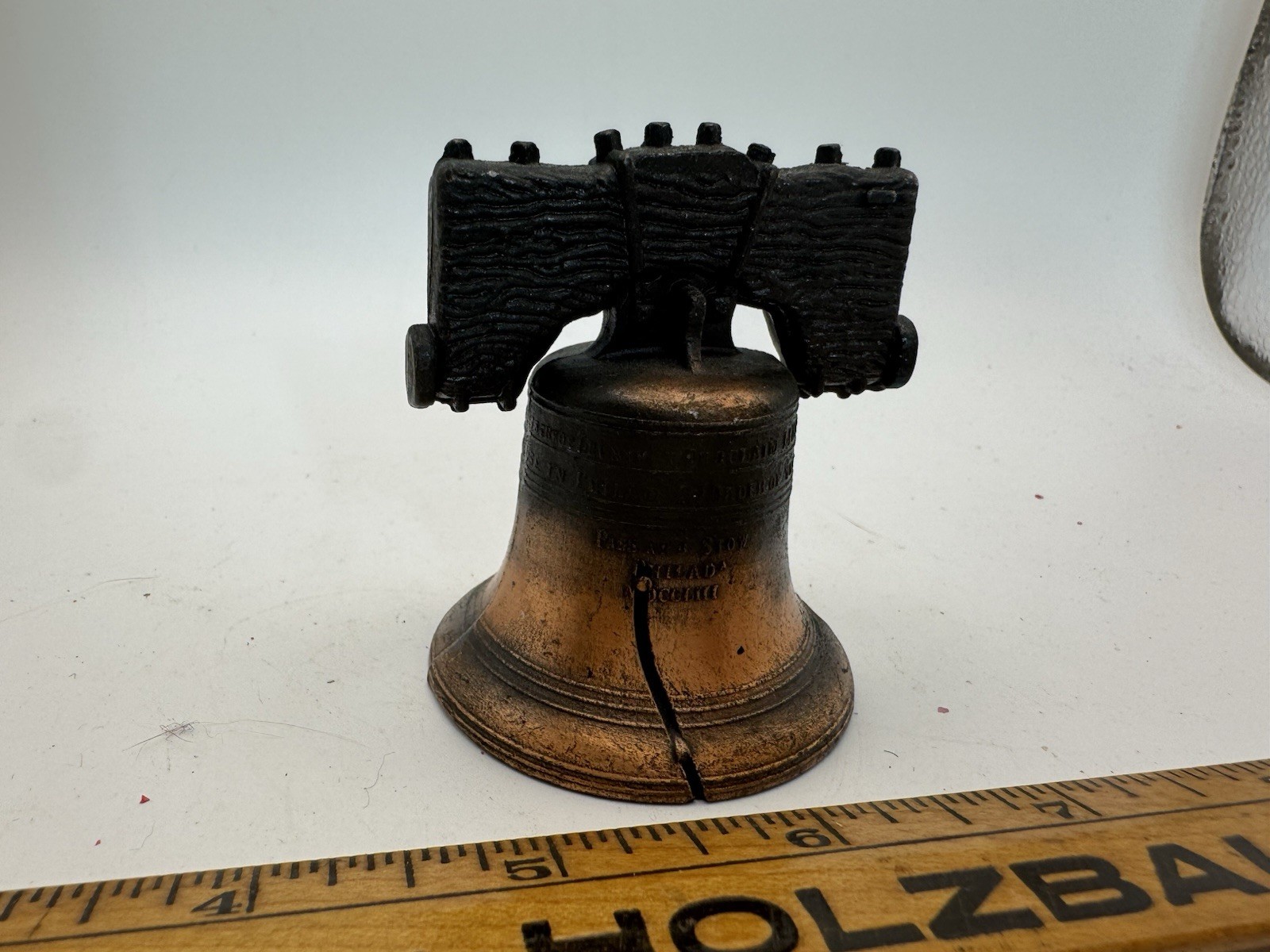 VTG Souvenir Liberty Bell Die Cast Replica,Copper Color,Great Detail,Rings