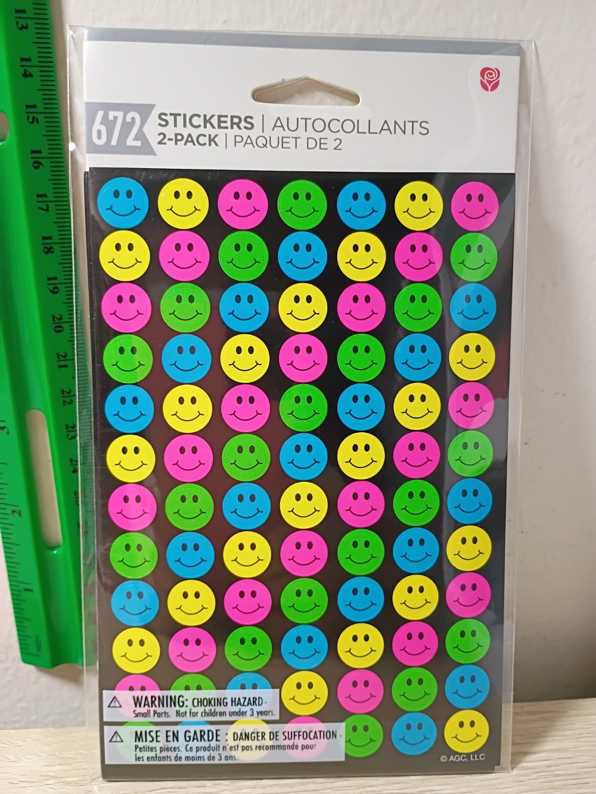 *FREE SHIP* 670 Pcs NEON SMILE STICKERS Reward Party Bag Holiday Smiley Face