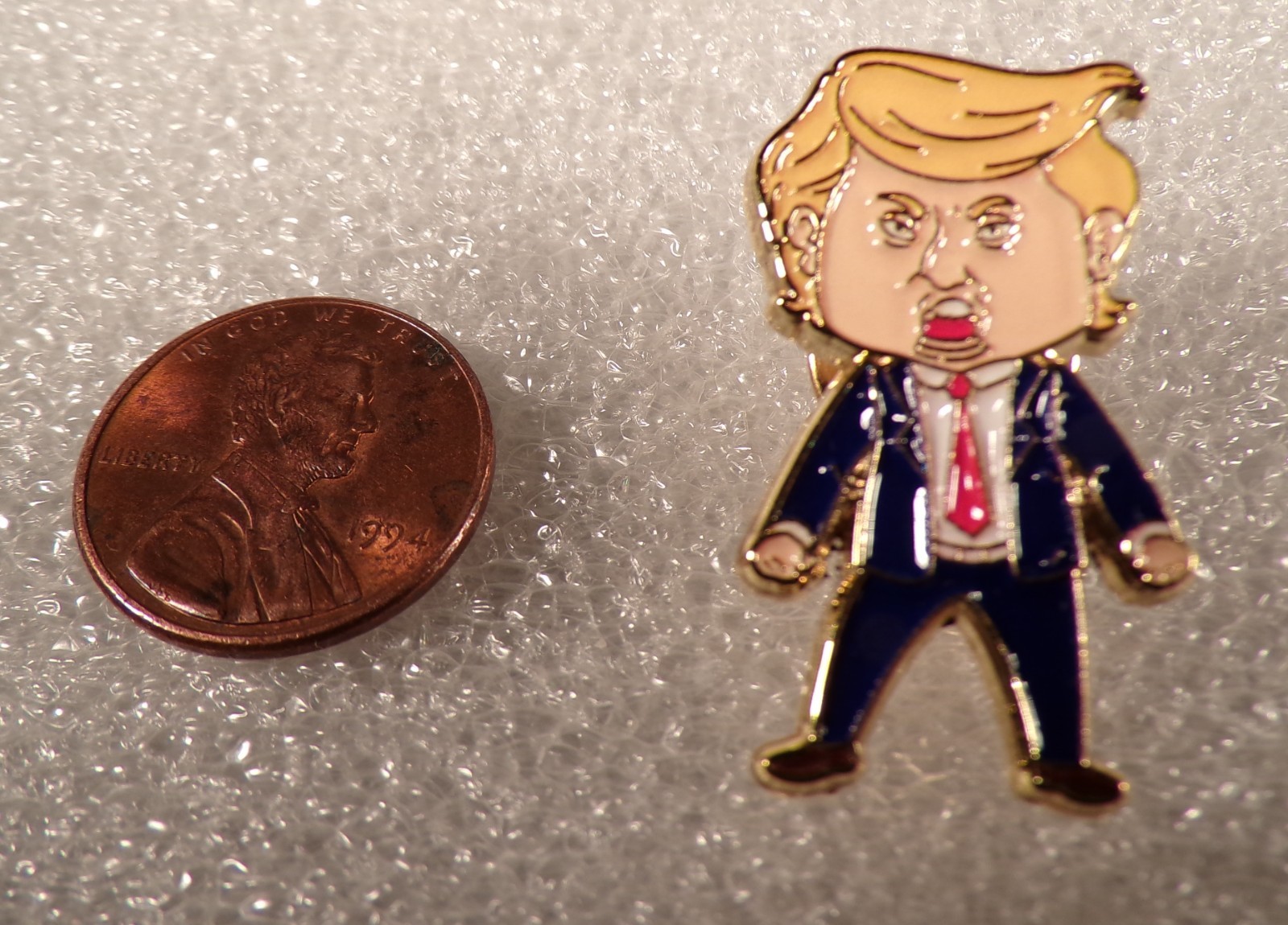 Original Happy Trump Face Pin 2026 Patriotic Collectible Pin * SALE *