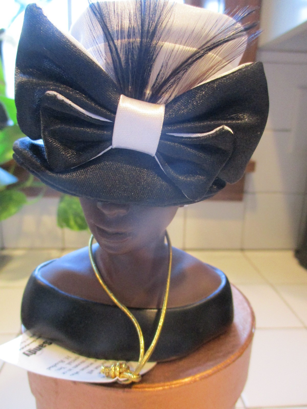 MINIATURE FASHION HATS BY HARRIET ROSEBUD & MANNEQUIN HEAD & HAT BOX NWT
