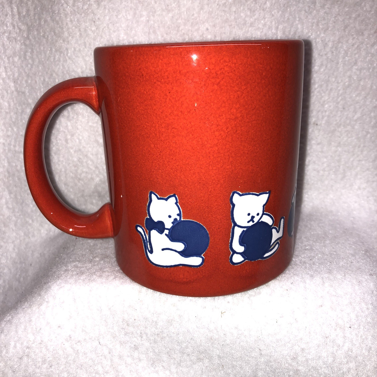Waechtersbach Animal House Red Mug White Kitten Cat w Blue Yarn Germany 3 3/4″ T