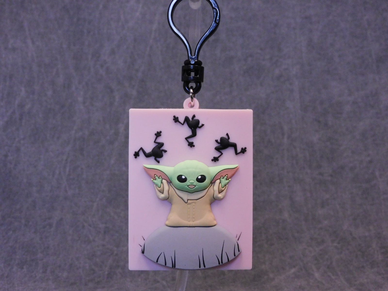 Grogu NEW * Using the Force Clip * Blind Bag Mandalorian Series 4 Key Monogram