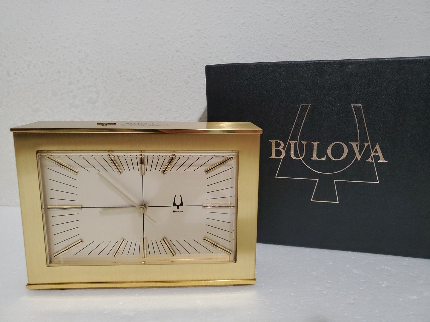 Vintage Bulova Accutron D2053-4 Brass Desktop Mantle Clock w/Box Boeing Employee