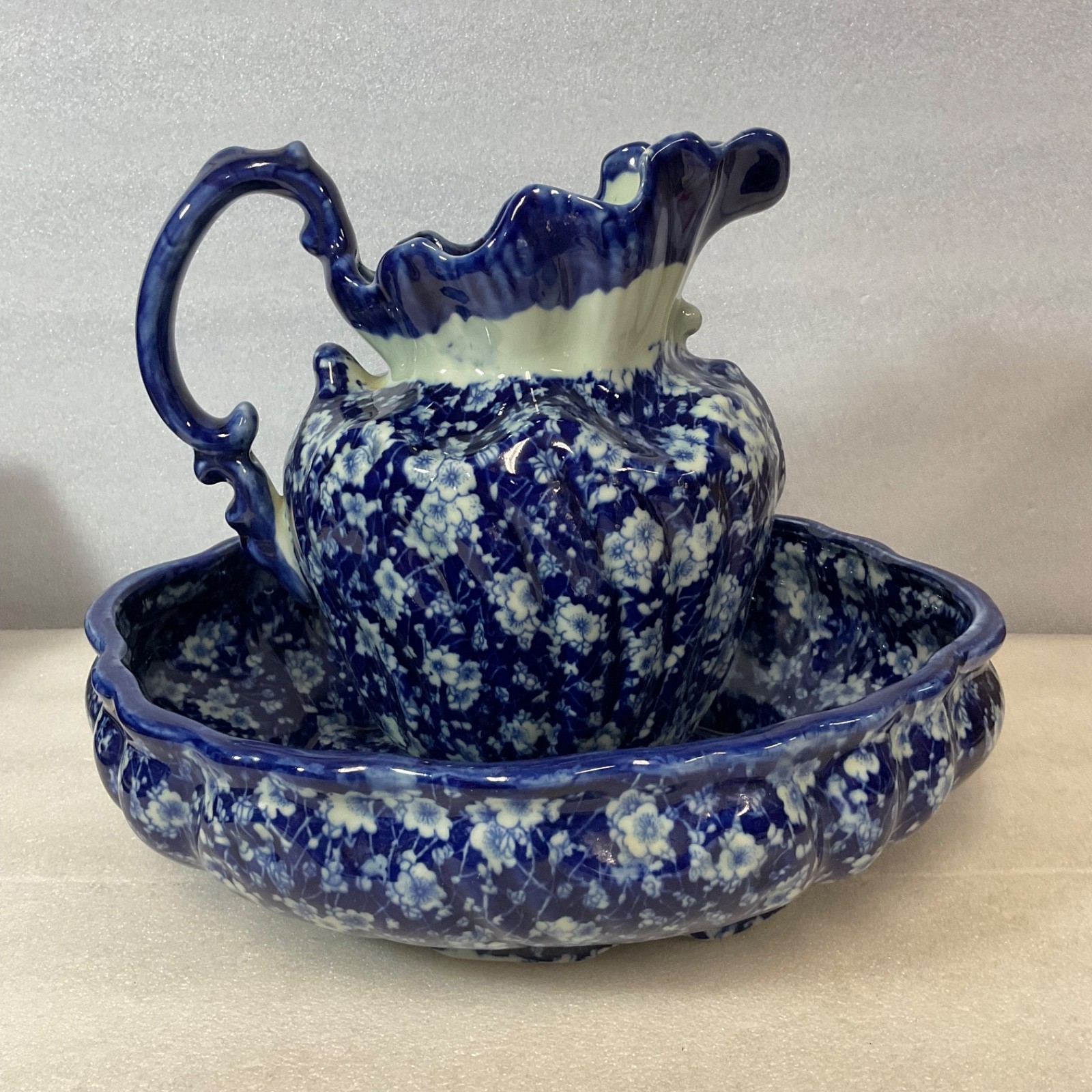 Blue White Ceramic Wash Basin Pitcher Set Floral Oval 16in Bowl