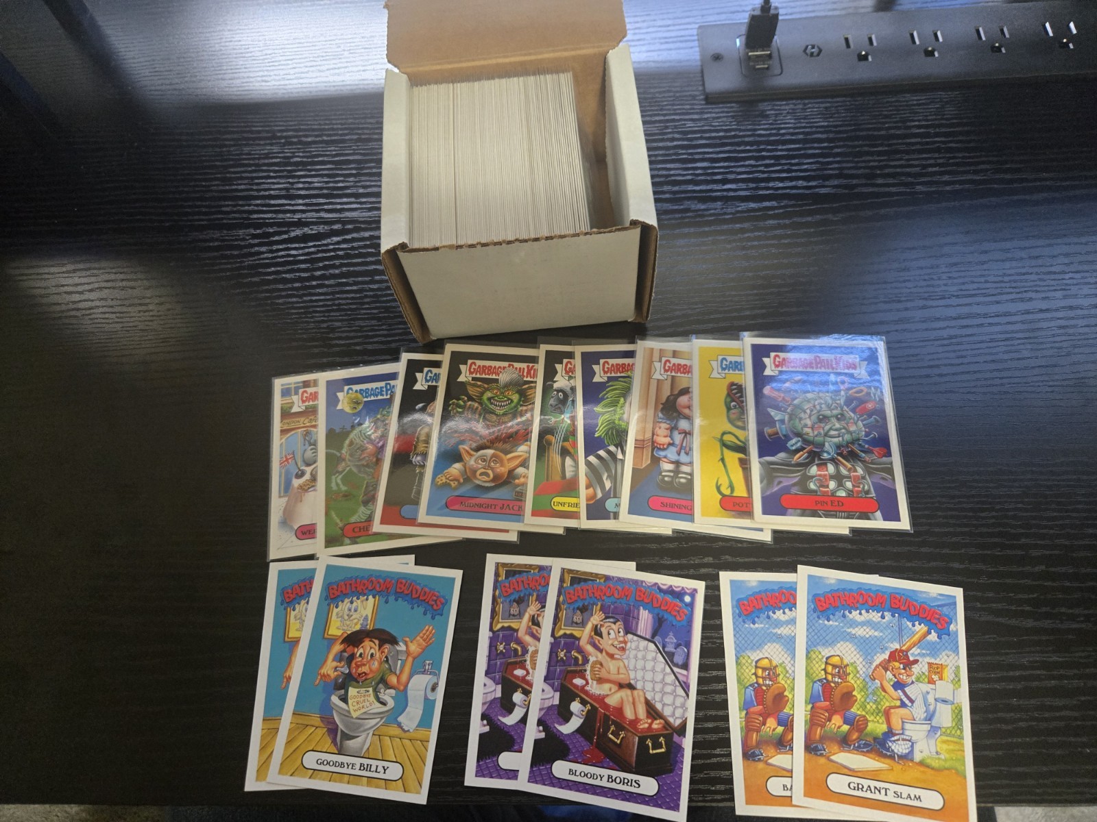 GARBAGE PAIL KIDS OH, THE HORROR-IBLE! 2018 COMPLETE Set w/Bathroom Buddies set.