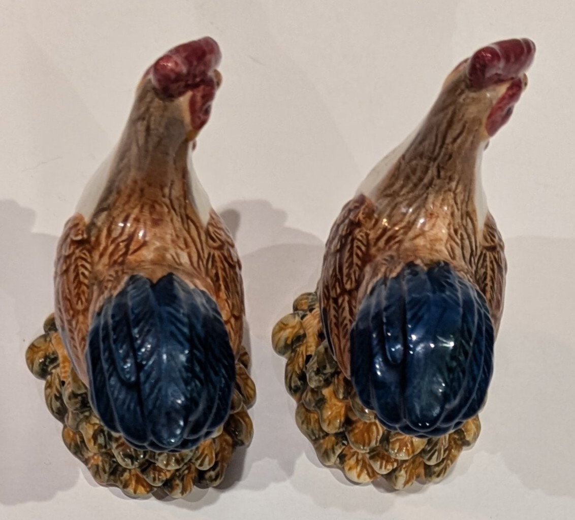 Chicken Rooster Salt Pepper Shaker Set Ceramic Farmhouse Trans-world 5″T Vintage