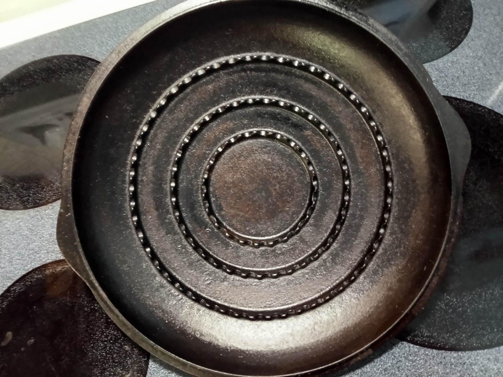 Wagner Ware sawtooth style lid