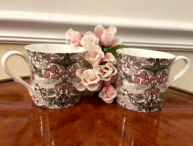 NEW! William Morris “STRAWBERRY THIEF” by Stechcol-Gracie BONE CHINA – 2 MUG SET