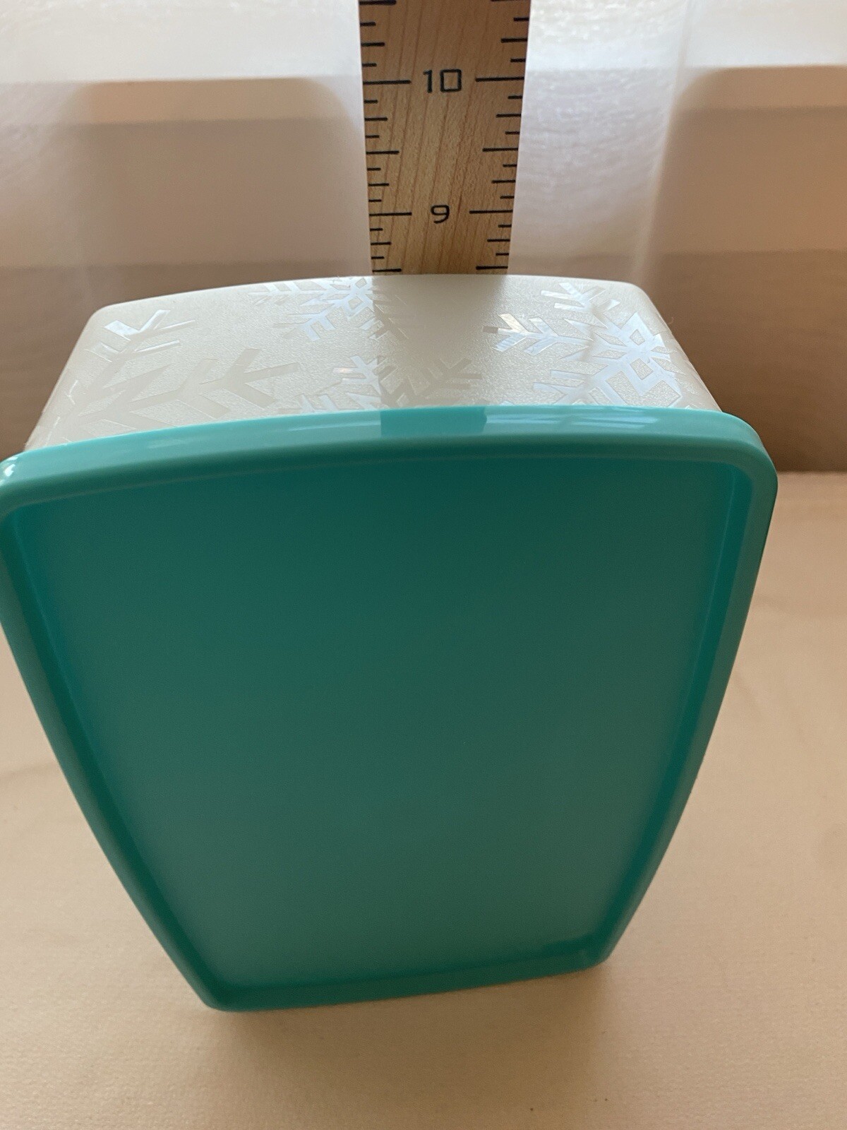 Set 2 Tupperware Snowflake Freezer Storage Container Turquoise Lids 600 ml 13L