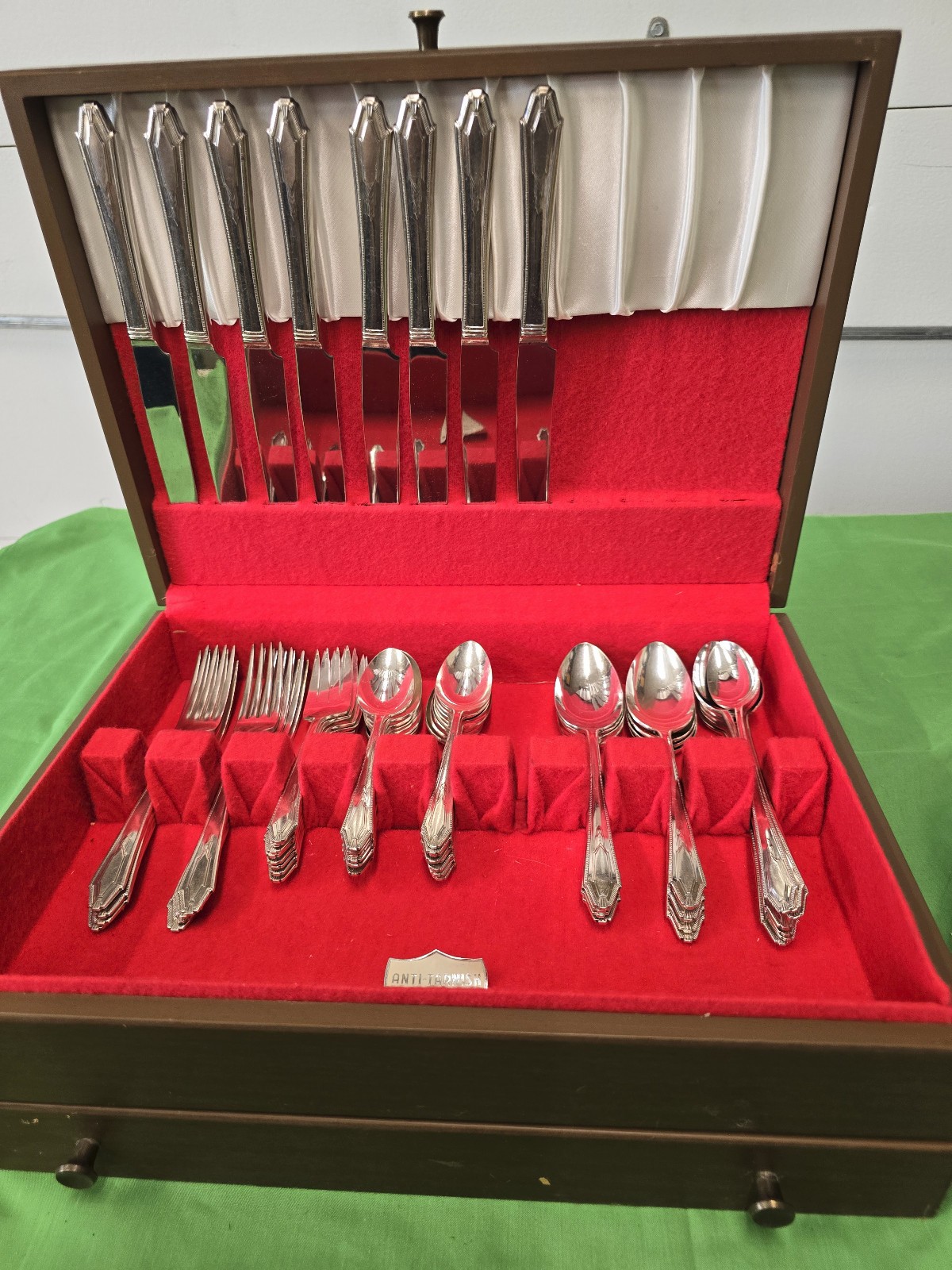 1881 Rogers AA Heavy Silverplate Flatware Set 56 Pc Service for 8 w/ Original Ch