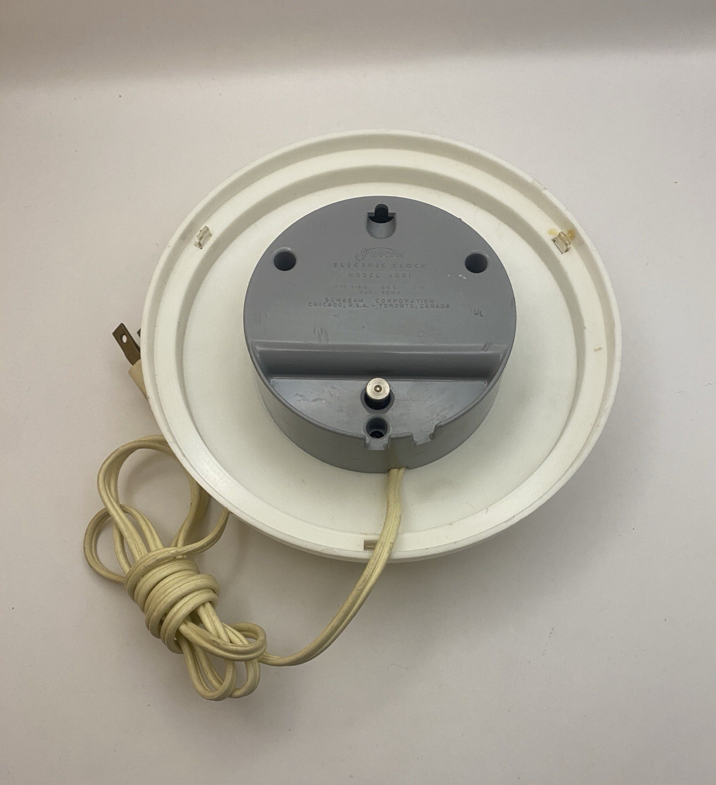 Vintage Mid Century Electric Wall Clock Plug-In 1950s Sunbeam A001 Working