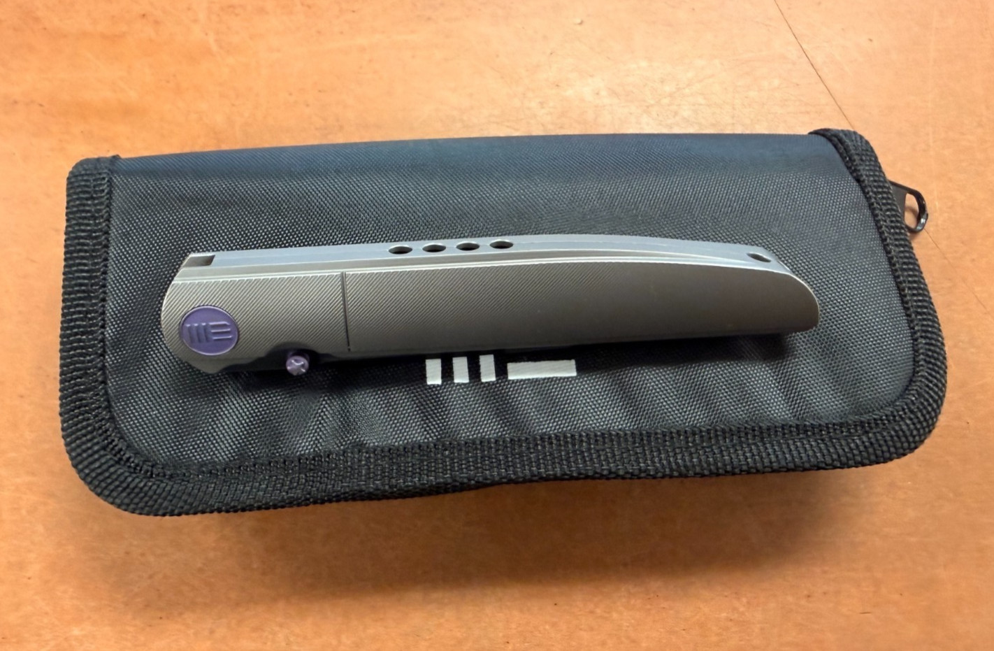 WE Knife Co. 618c Folding Knife – Titanium Grey/Purple Black Blade