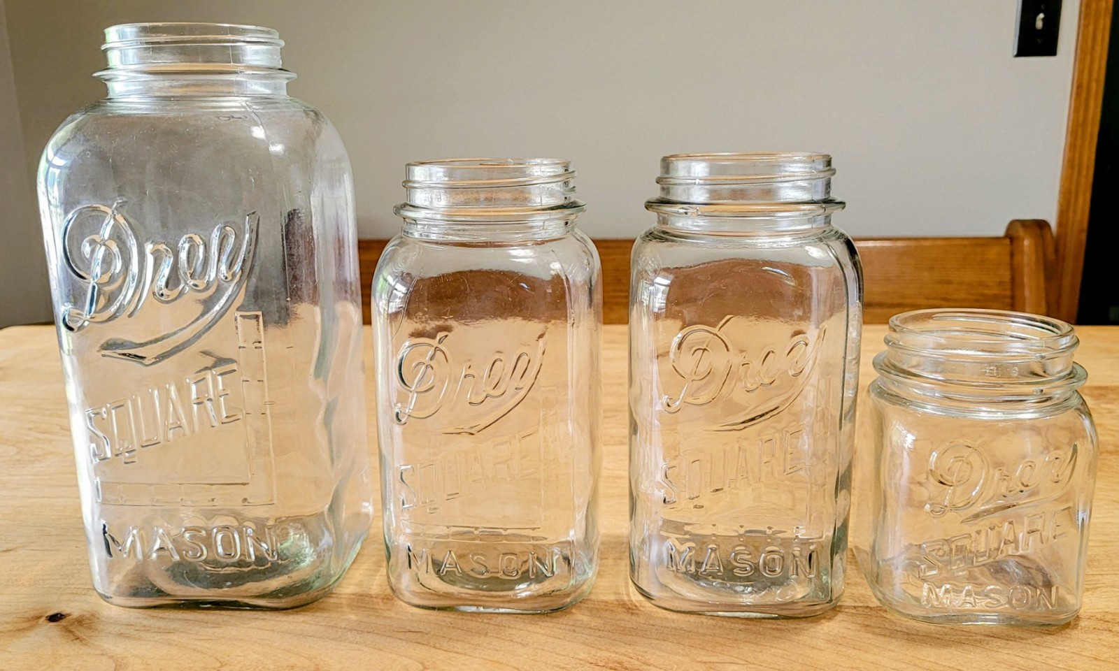 4 Vtg DREY SQUARE MASON Clear Jars w/Carpenter’s Square 1 – 1/2 GAL, 2 QT & 1 PT
