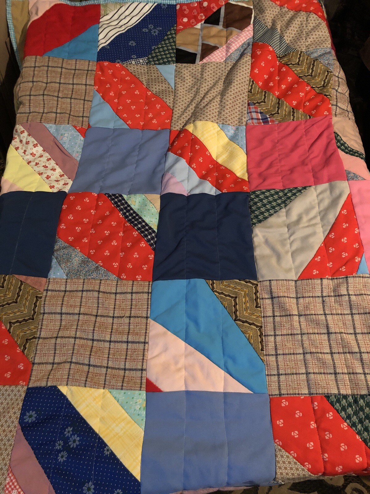 Vintage Handmade Patchwork Quilt Polyester/Cotton Fabric Blend 75 x 62