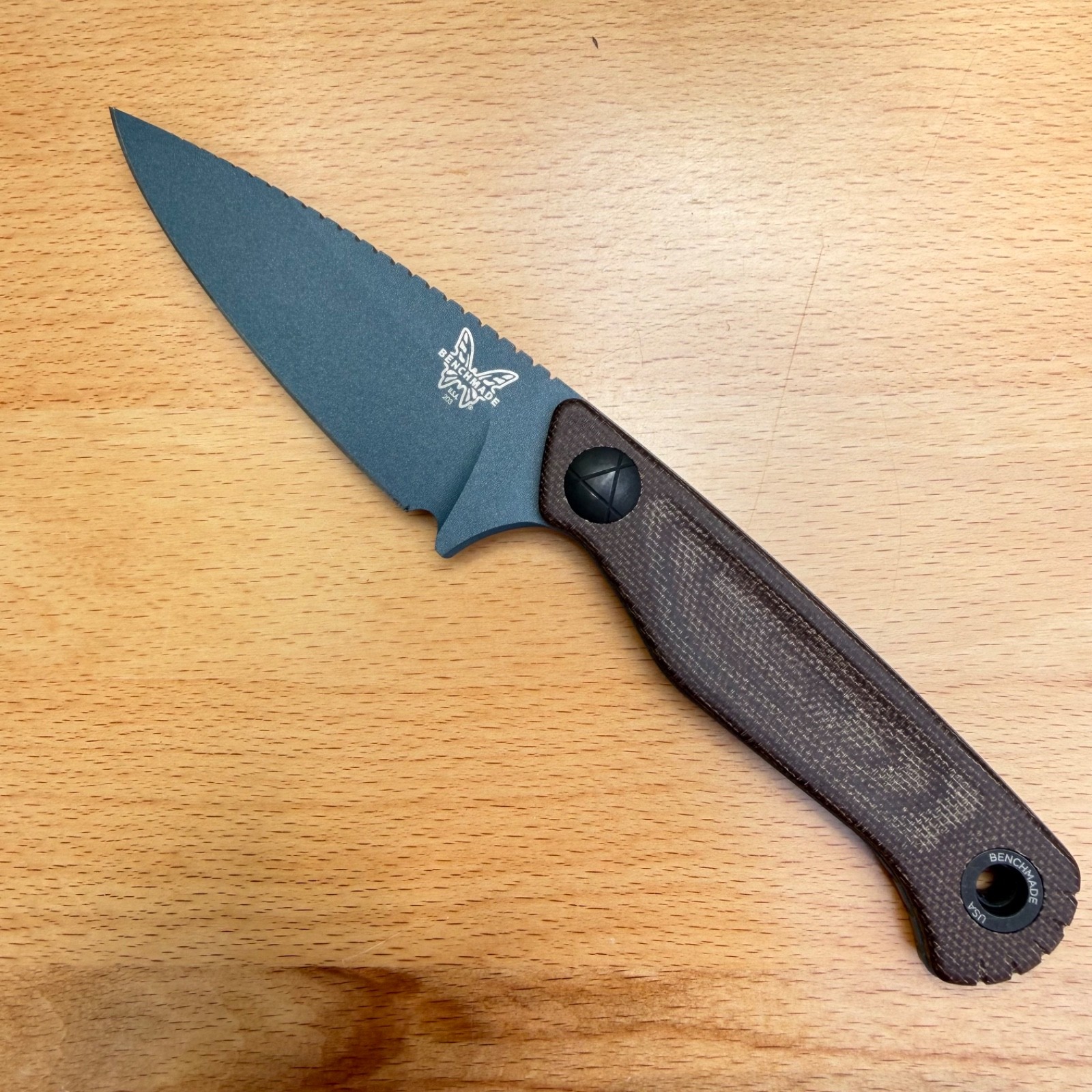 Benchmade Dacian 203BT-01 Fixed Blade 3.54″ Blue Cerakote Brown Canvas Micarta