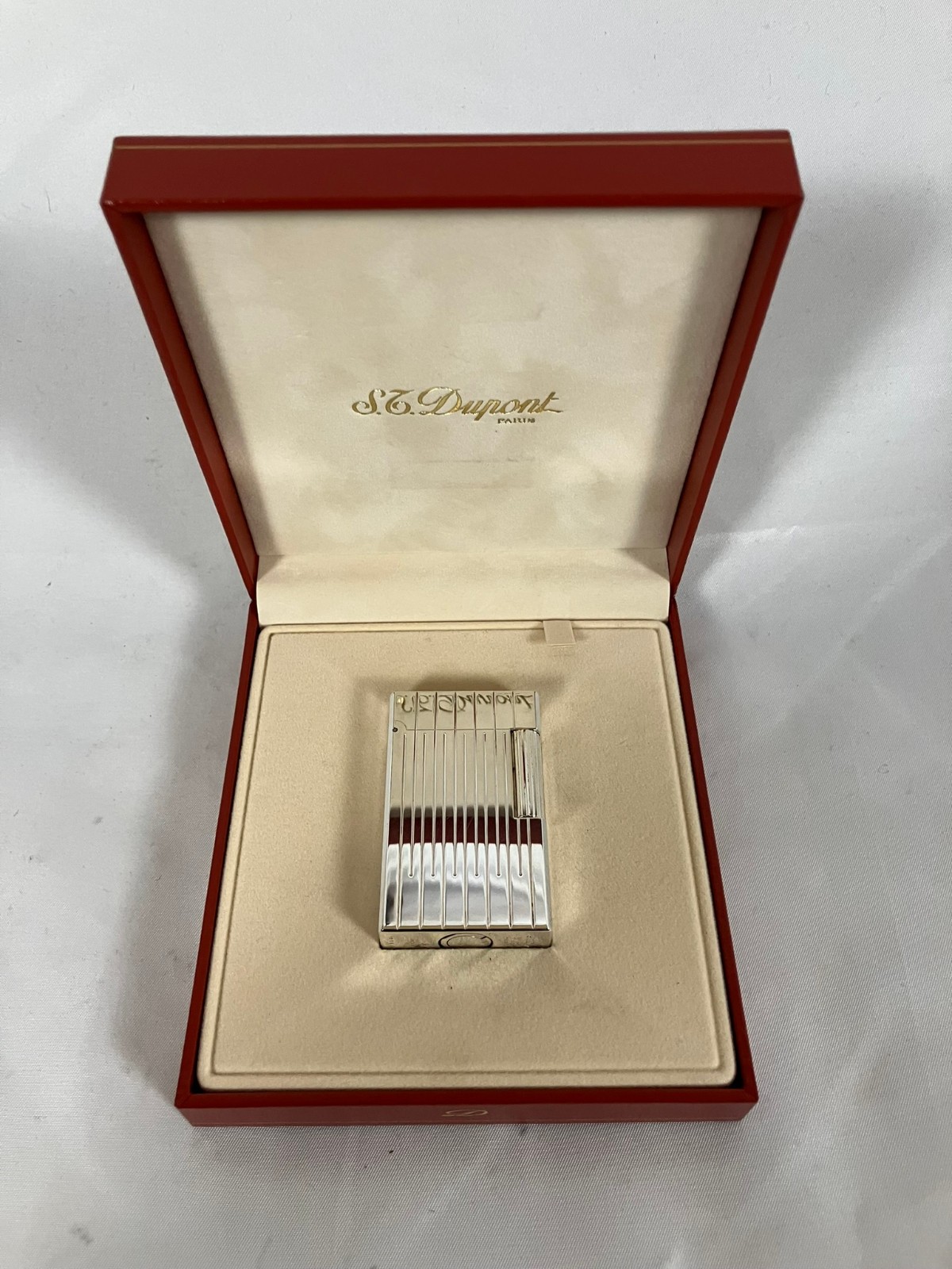 S.T. Dupont Ligne 1 BR Regular Lighter | Silver Plated | Vertical Line Engraving