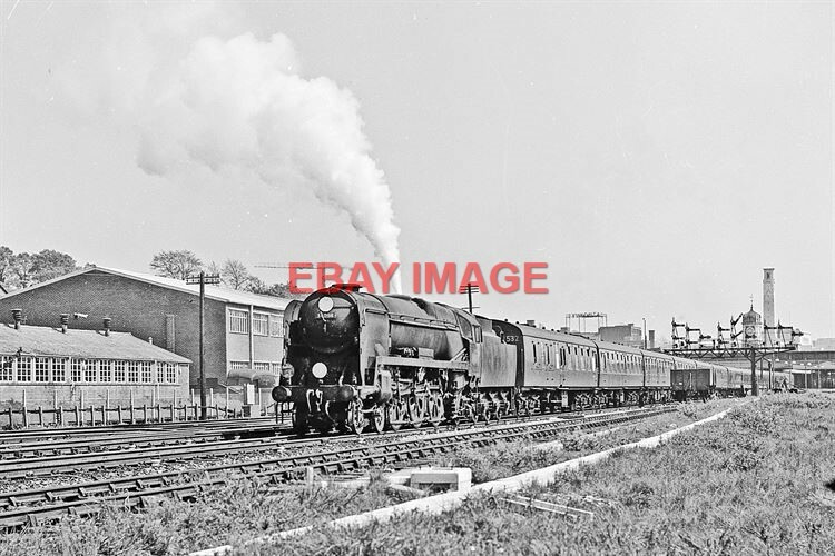 PHOTO SR WEST COUNTRY LOCO NO 34098 AT SOUTHAMPTON 1965