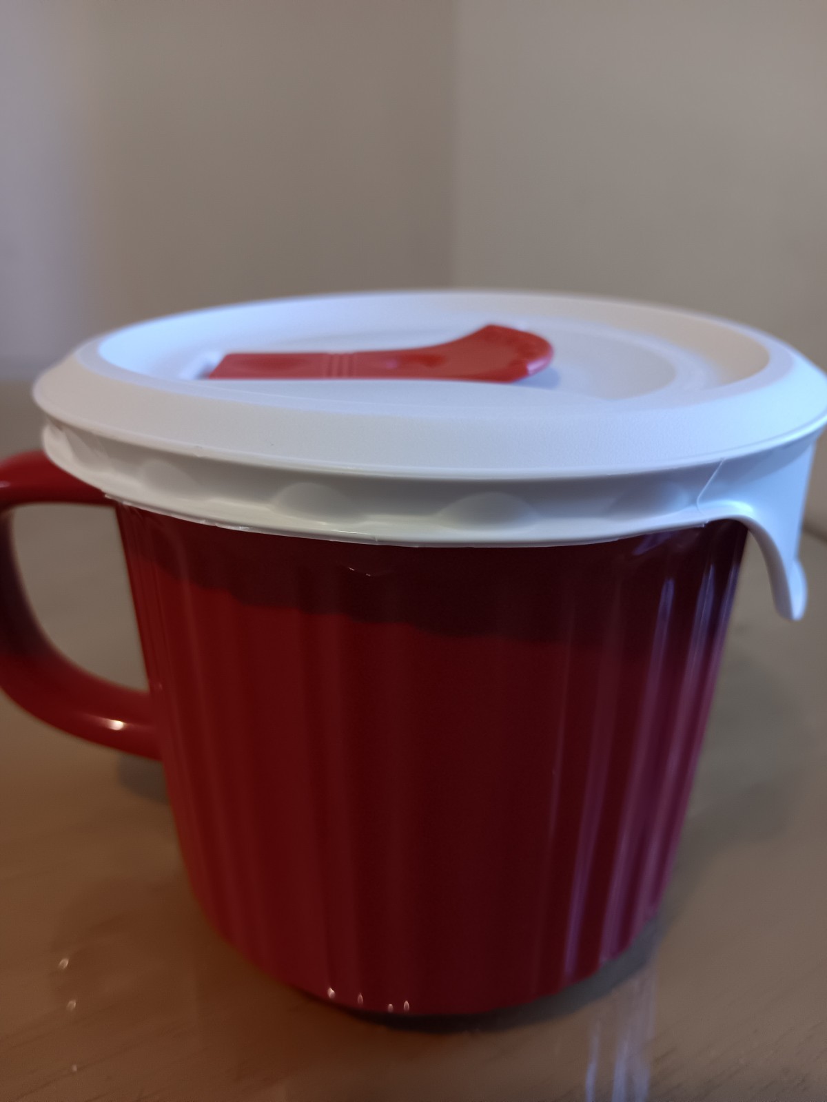 Corningware Stoneware 20oz 591ml Large Red Coffee Soup Cup Mug With LID