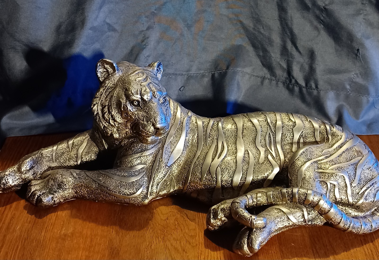 Silver Tiger Figurine 3D Effect Metallic Finish Tiger Stripe Pattern