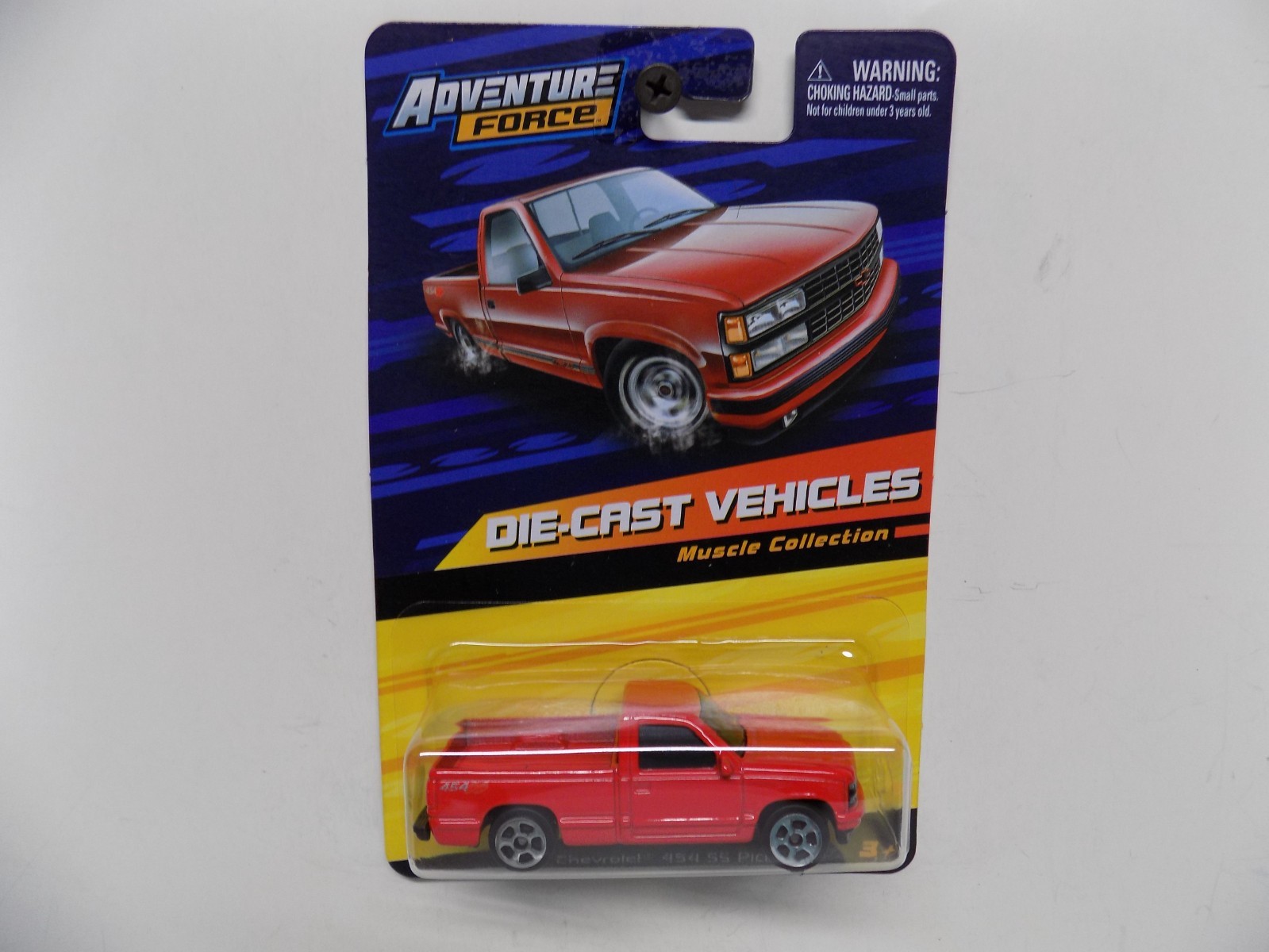 Walmart MAISTO – AVENTURE FORCE – NEW LONG CARD Red 1993 Chevy 454 SS PICKUP