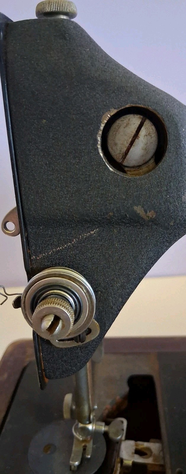 1940’s Singer Sewing Machine w/ Bentwood Case / Cord Is Not Attached But Include