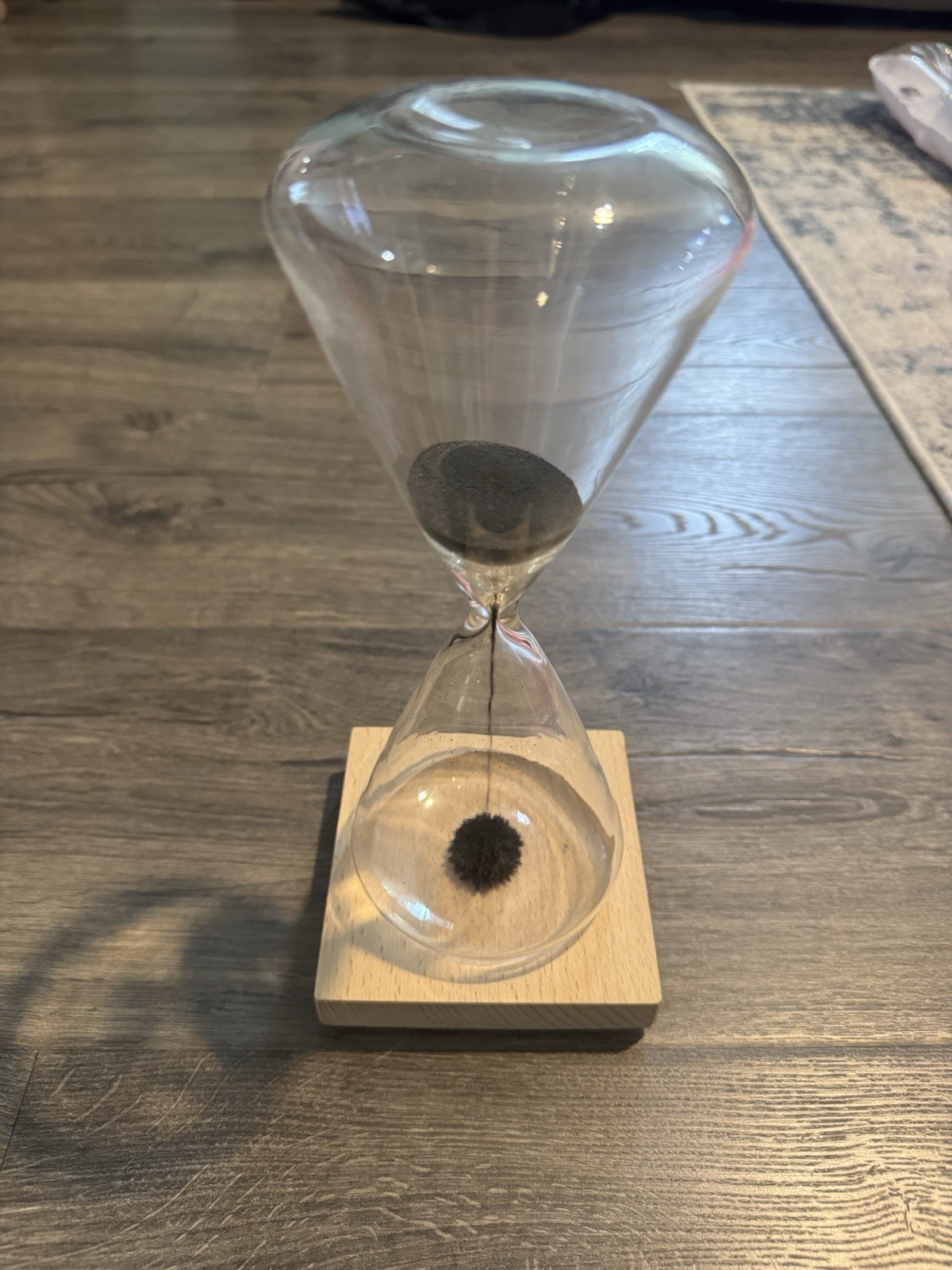 Magnetic Hourglass Mechanical Timer with Wood Base . 2 Minute Timer.