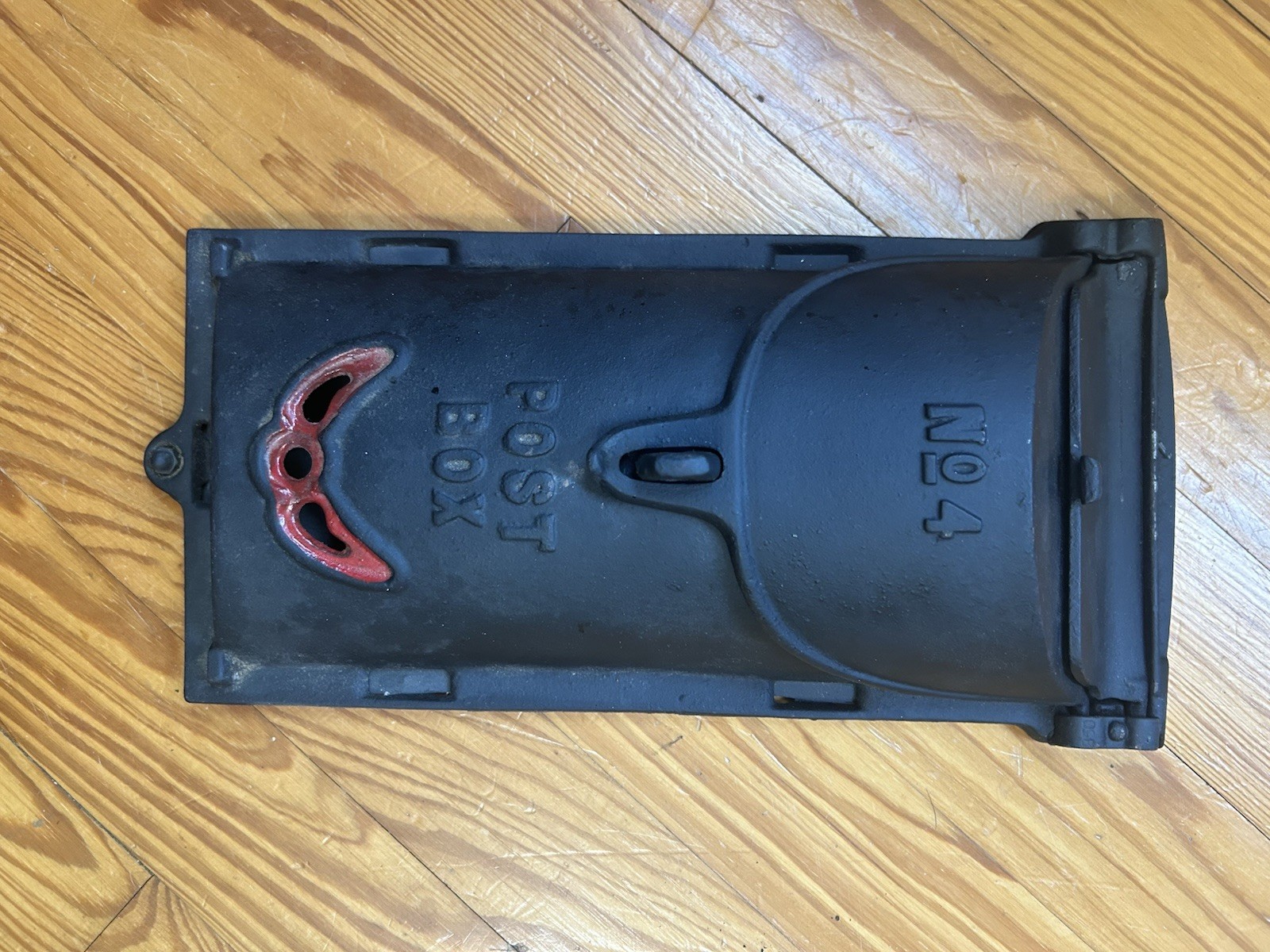 Vintage Griswold No 4 Cast Iron Wall Mount Post Box