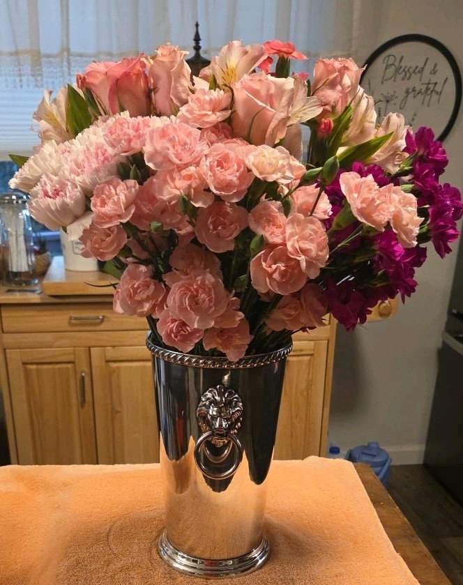 🦁 Stunning & Classy Wallace Silverplated Glass Lined Vase🌺 & Lion Handles ❤️