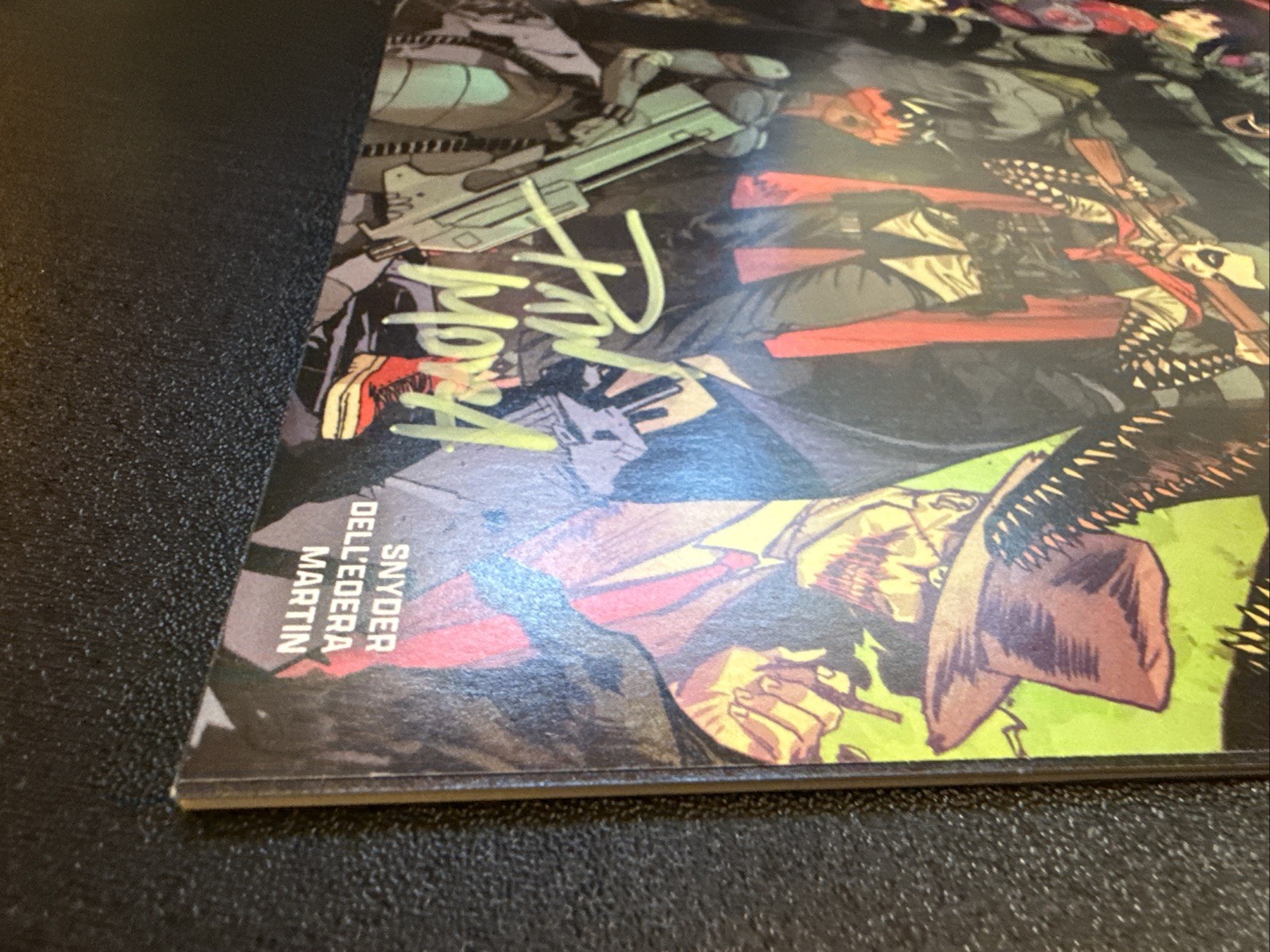 Absolute Batman #22 – Dan Mora SIGNED TRADE Ltd 1000 w/COA UNREAD • NM+
