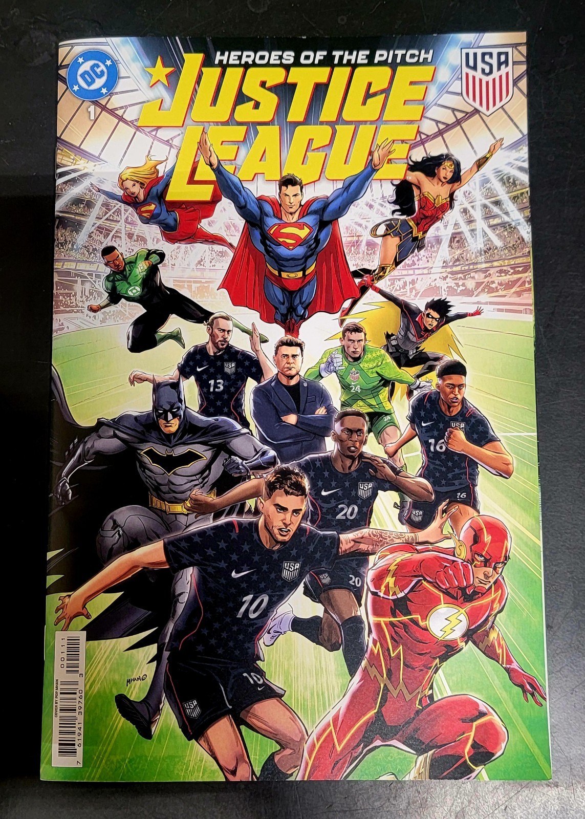 DC HEROES OF THE PITCH #1 Justice League 2026 FIFA World Cup USMNT Comic Book