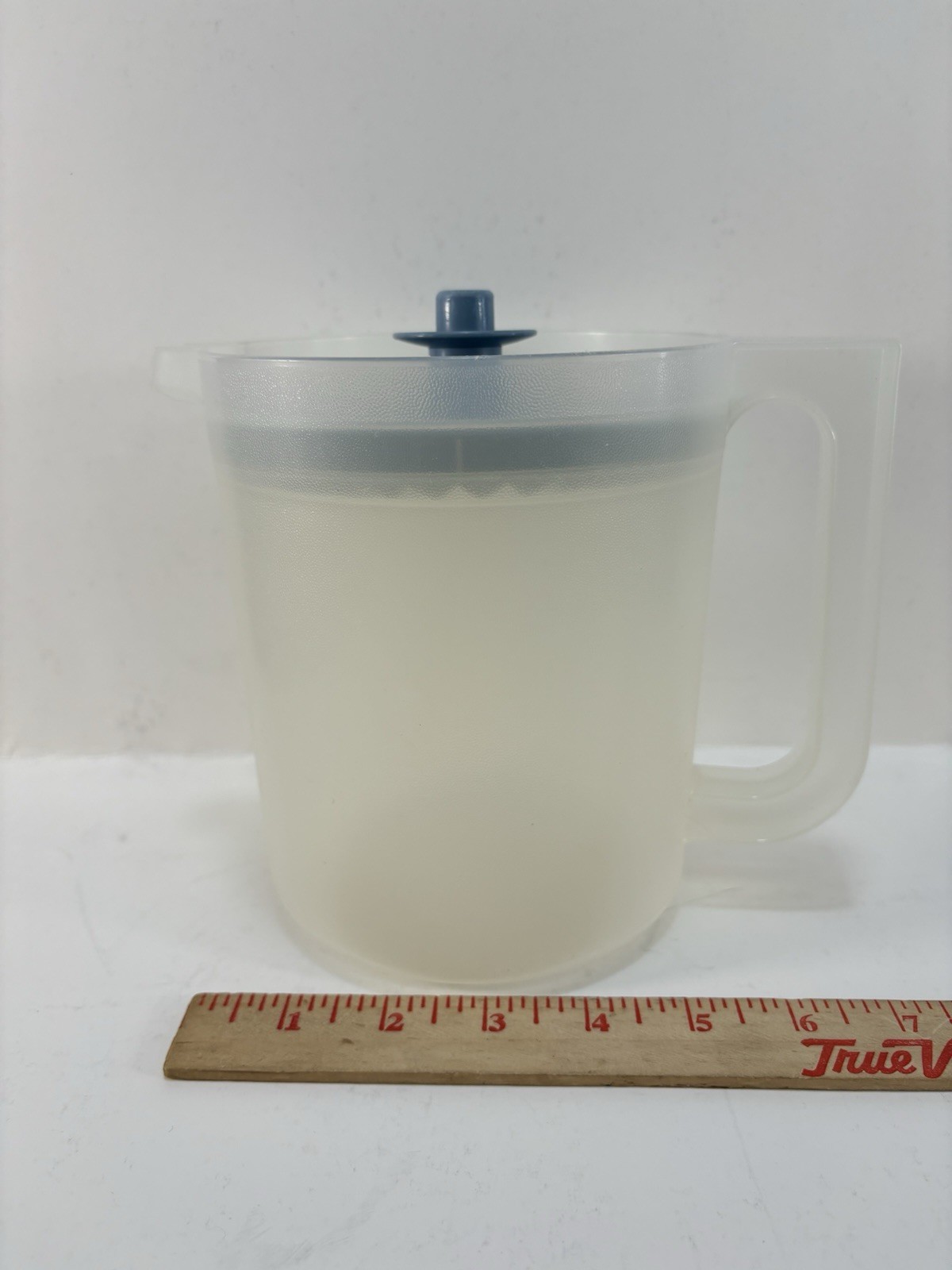 Tupperware 1.5 Quart Plastic Pitcher Clear Blue Button Lid 1575 Vintage