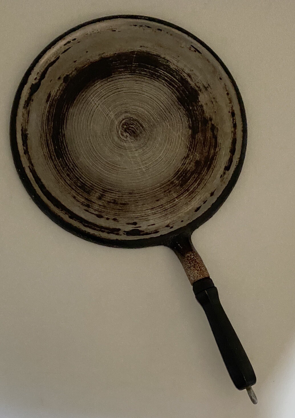 VTG Club Aluminum Hammered Round 10.5″ Griddle Pan with Wood Handle Made in USA!