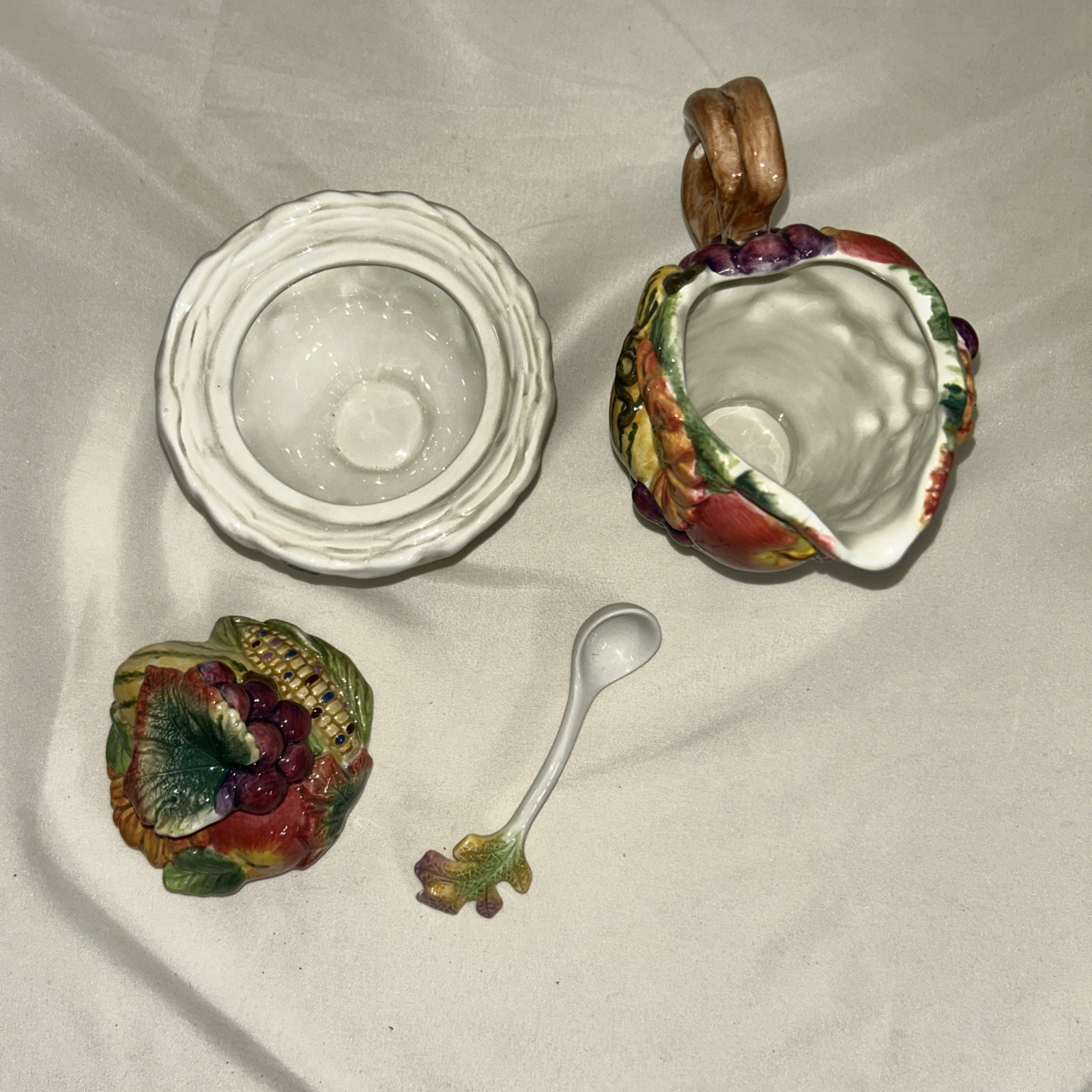 FITZ & FLOYD HARVEST HERITAGE CERAMIC CREAMER, SUGAR DISH WITH LID & SPOON