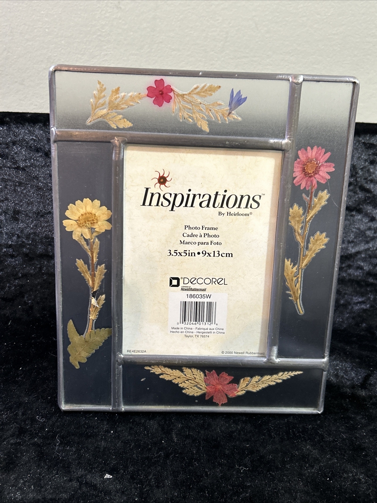 Inspirations By Heirloom Free Standing Frame for 3.5 x 5″ Photo w/Dried Flowers