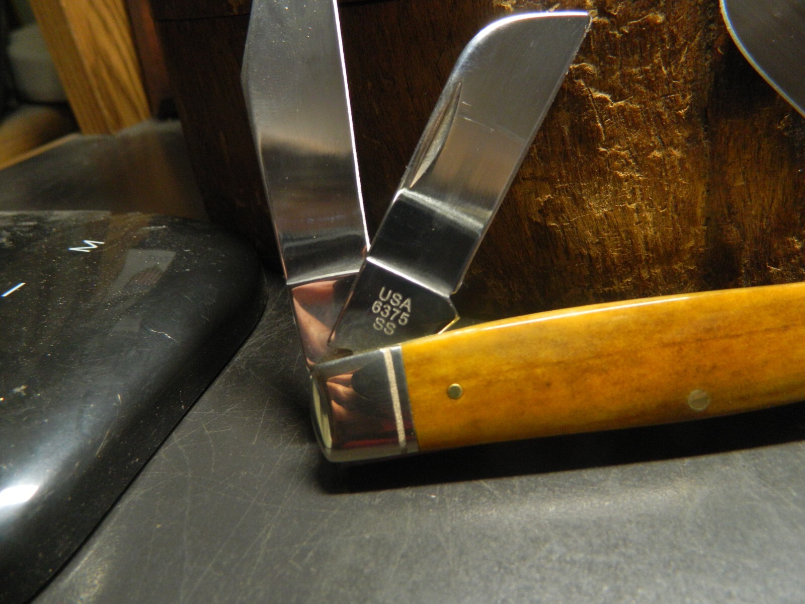 CASE & SONS 4.25″ LARGE STOCKMAN ANTIQUE BONE HANDLE 3 STAINLESS BLADES CA-58204