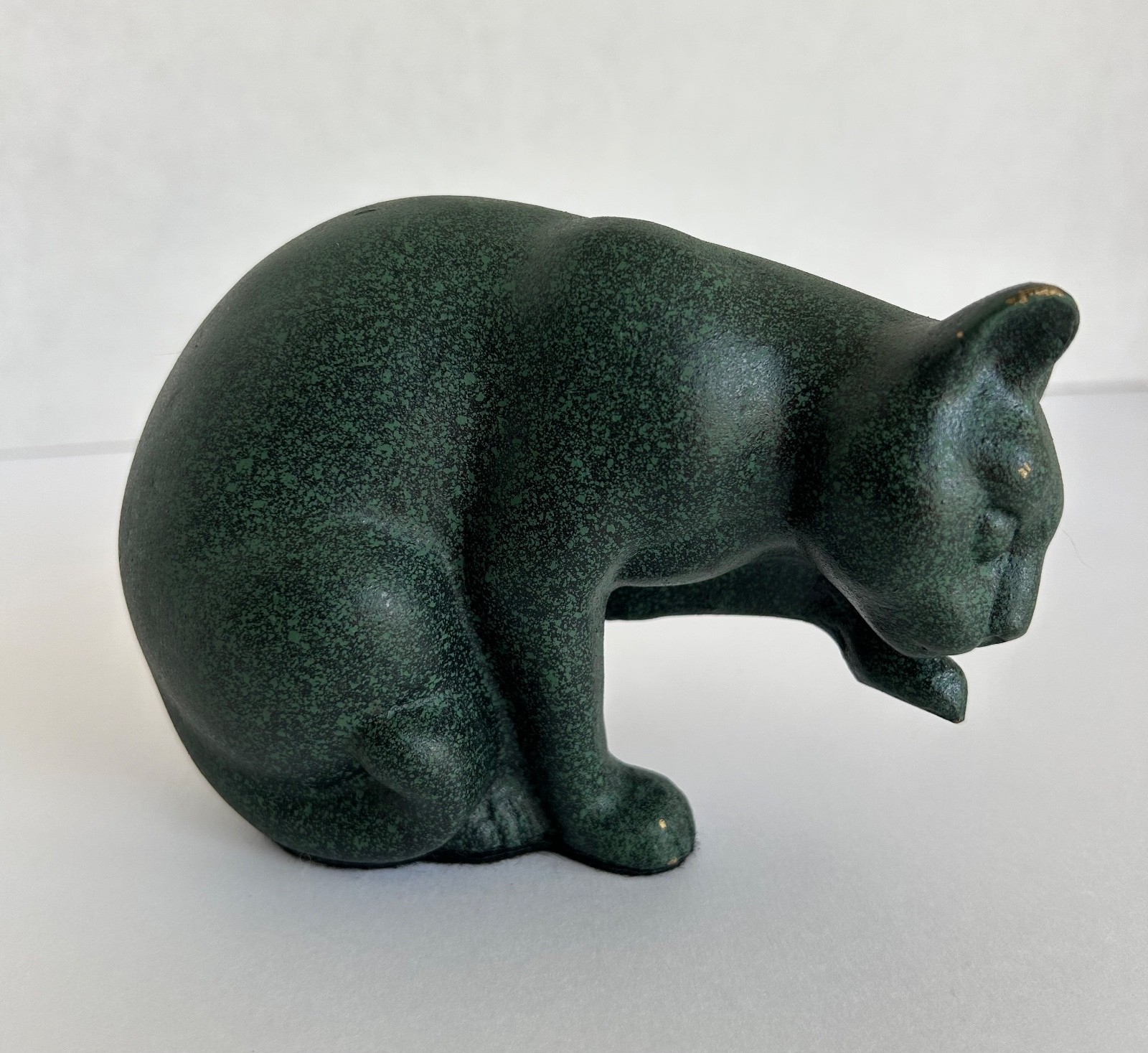 Yao You-Xin – solid bronze cat sculpture – 1985 Franklin Mint