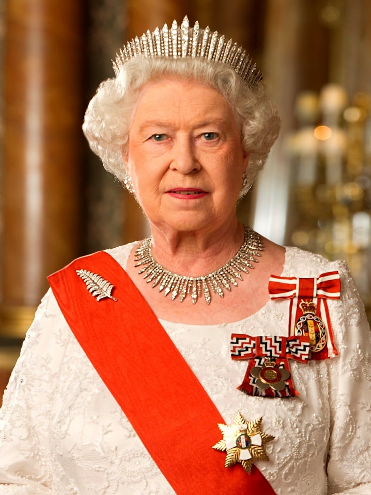 Queen Elizabeth PHOTO Portrait 13×19 Majesty United Kingdom England UK Royal