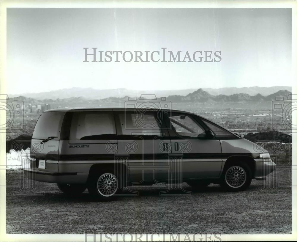 1989 Press Photo The 1990 Oldsmobile Silhouette minivan – cvb36449