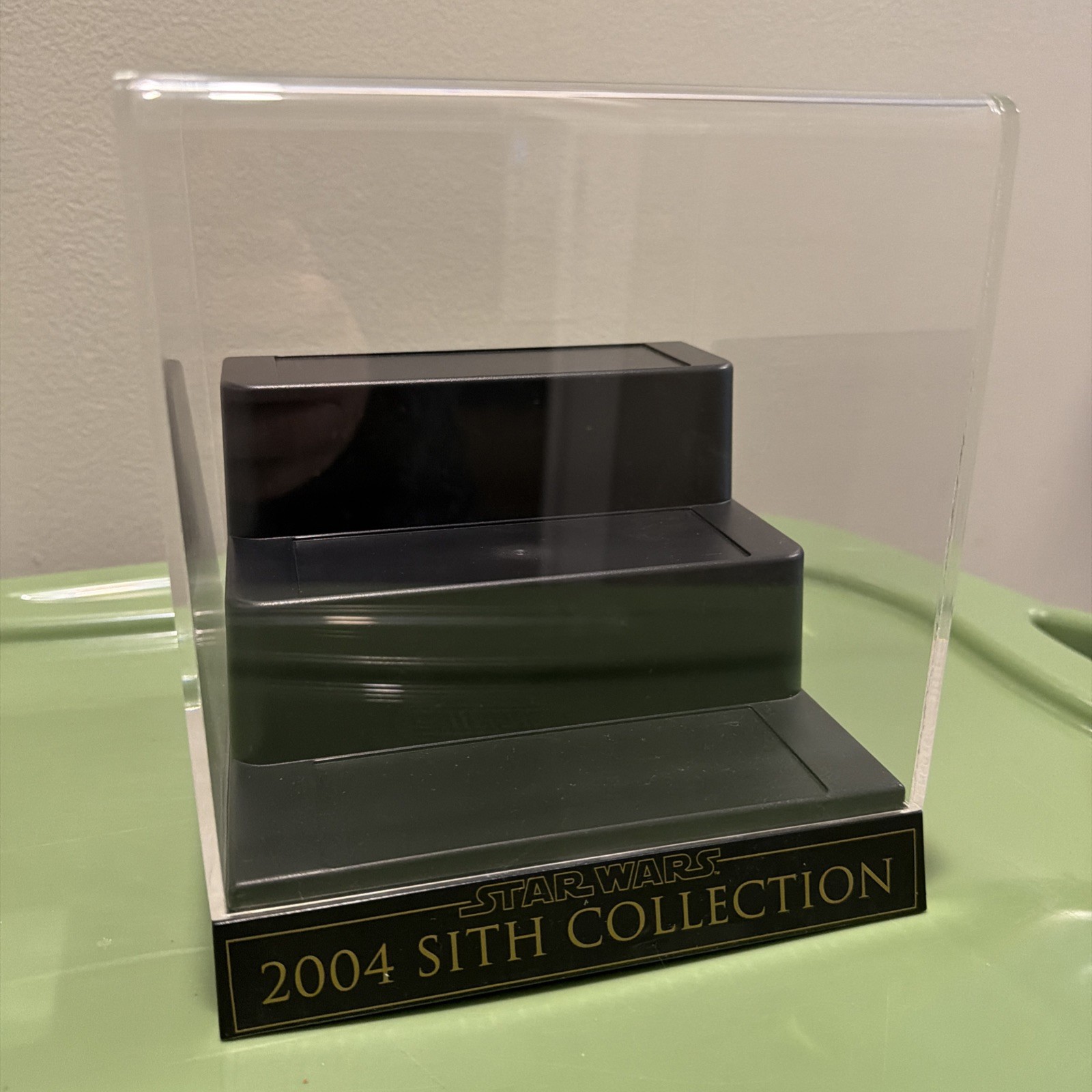 USE THE FORCE Master Replicas Star Wars 2004 Sith Trio Display SW-504 .45 scaled