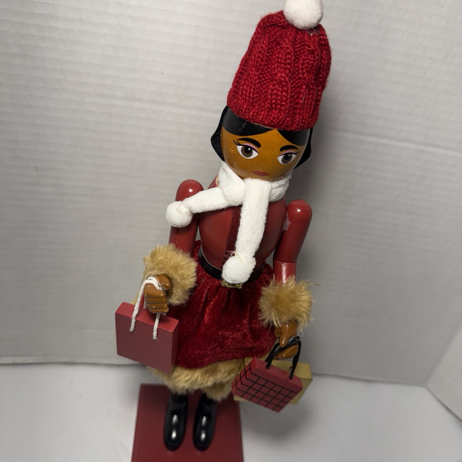 North Pole Trading Co. Nutcracker Holiday 14″ AA Shopper Girl 2021 Old Stock
