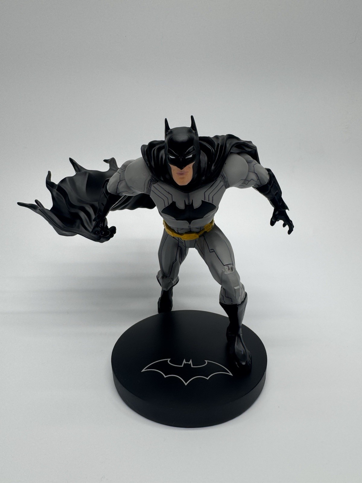 DC Designer Series Superman, Batman, and Wonder woman Jim Lee Statue #0093/5000