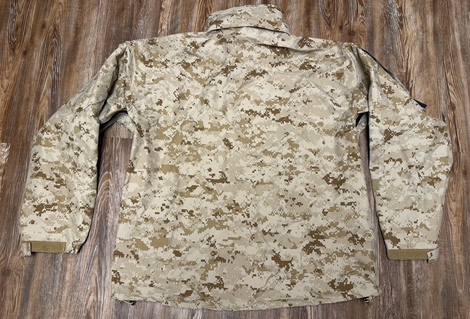 Issued Lightweight Exposure Jacket Large Regular GoreTex USMC Desert MARPAT