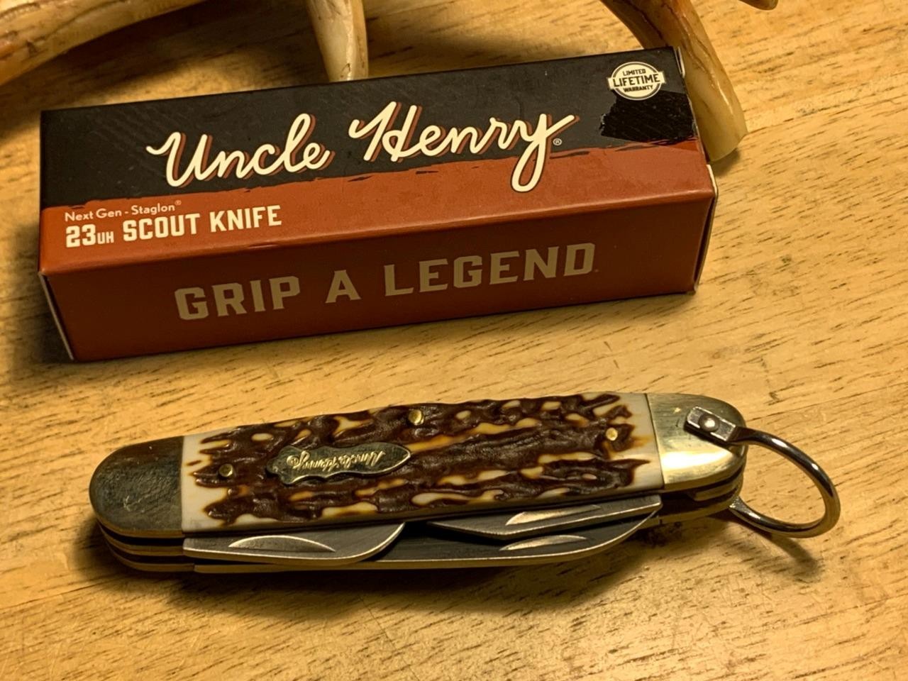Schrade Uncle Henry Scout Next Gen 3 3/4″ Staglon Pocket Knife SCH1135998