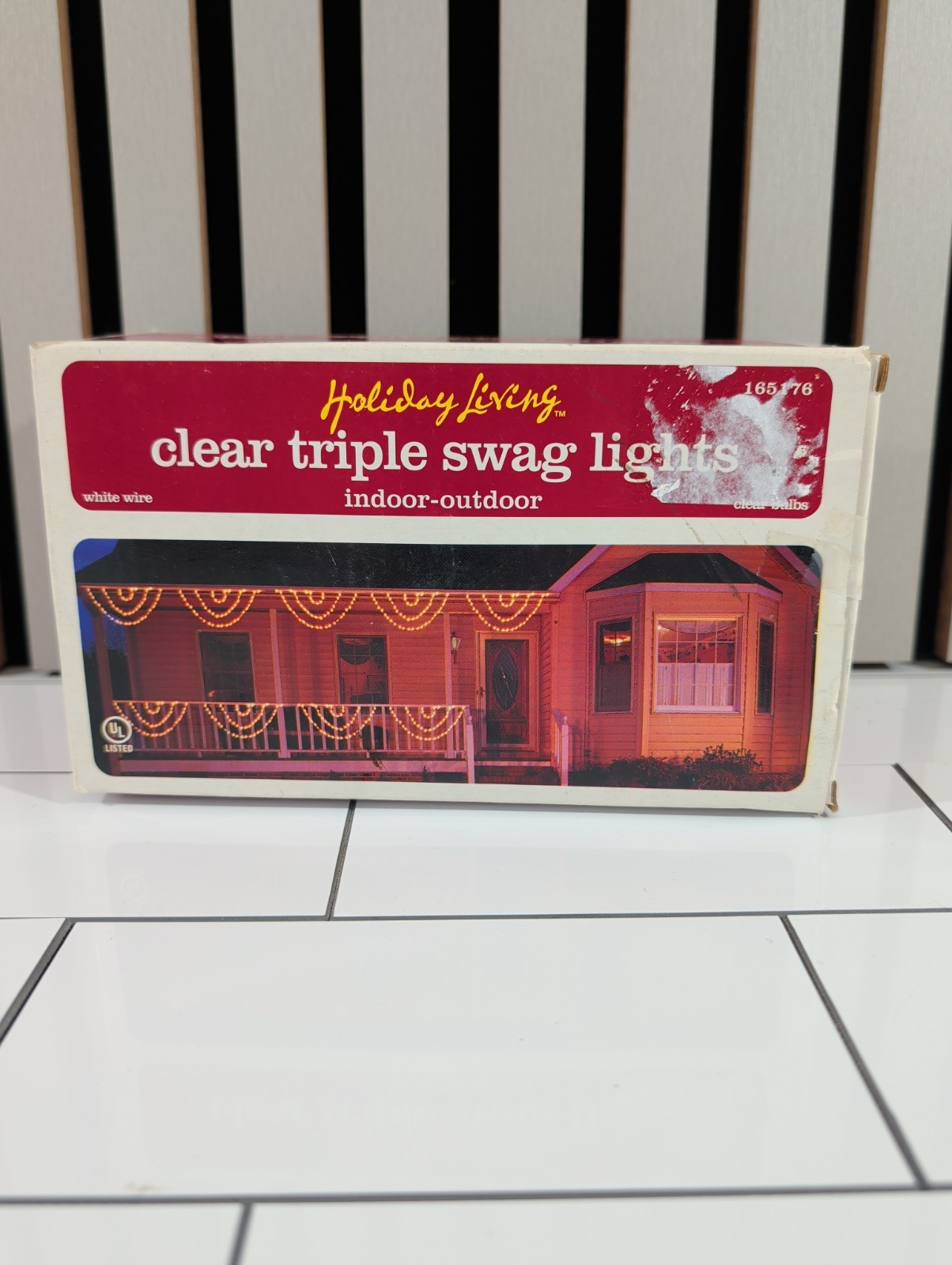 SWAG-STYLE INDOOR/OUTDOOR 150 BULBS-LIGHT SET-9 ft., TRIPLE SWAG W/CLEAR LIGHTS