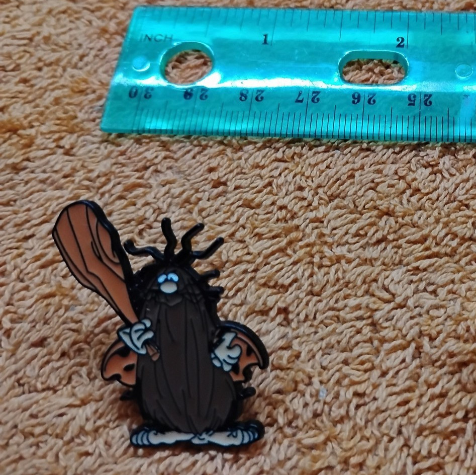 LOONEY TUNES PIN – metal enamel set lapel lot bugs bunny toons 2 PINS FOR $7.99
