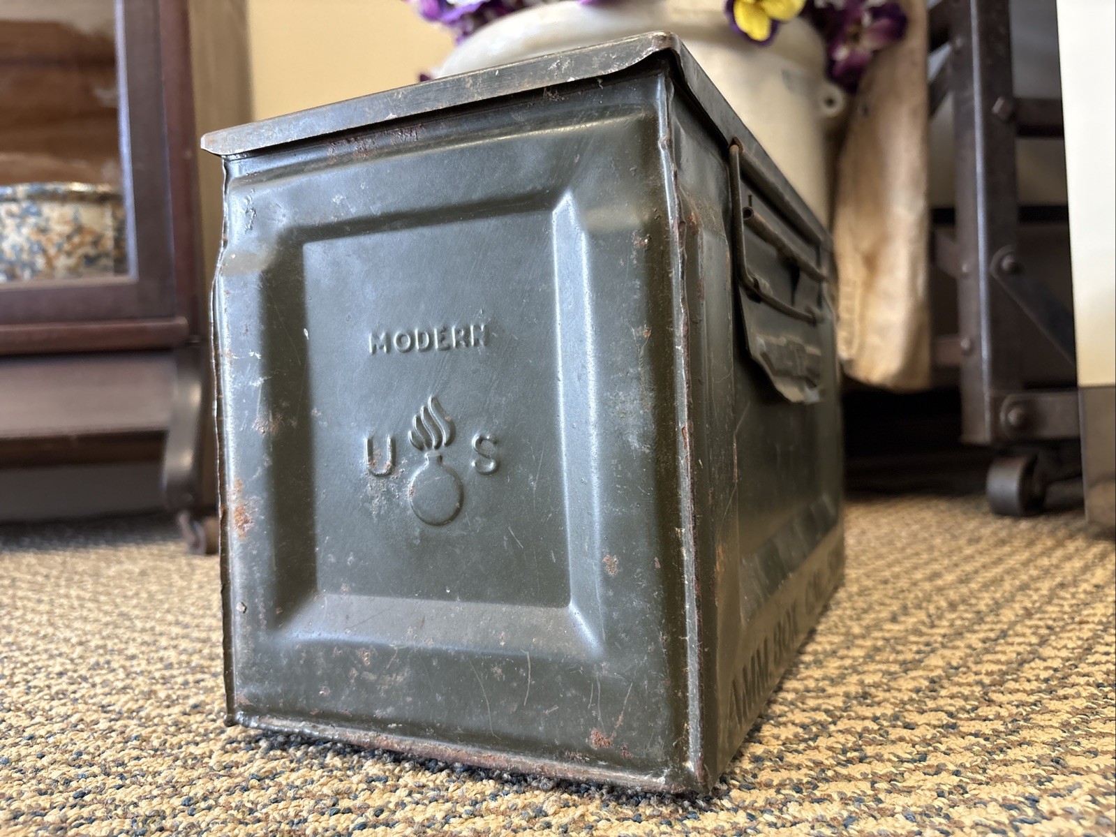Vintage US WWII Metal 50 Cal. M2 Ammo Ammunition Can Box Flaming Bomb Modern